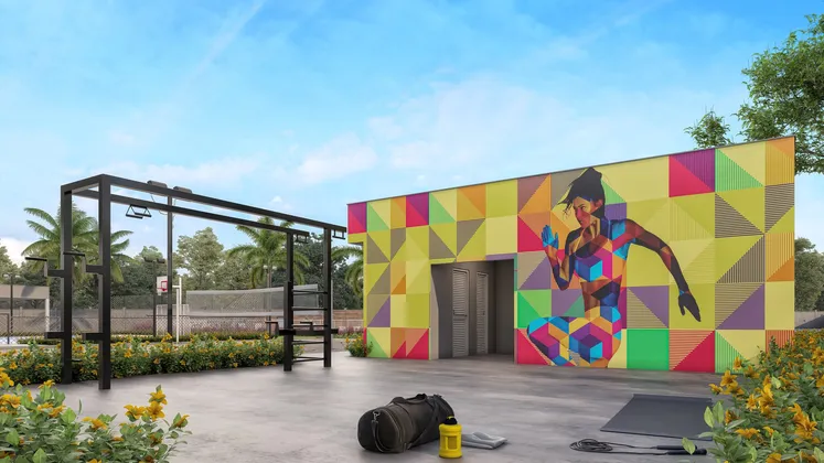 Quadra com mural colorido de uma jogadora pintado na parede